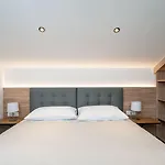 Bacan Serviced Appartement *