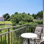 Appartement Bacan Serviced *