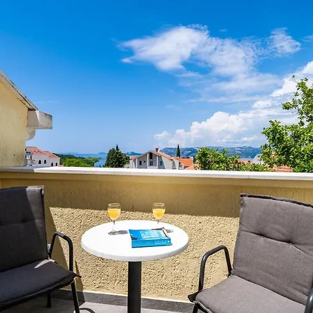 아파트 Bacan Serviced