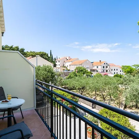 Bacan Serviced Apartament *