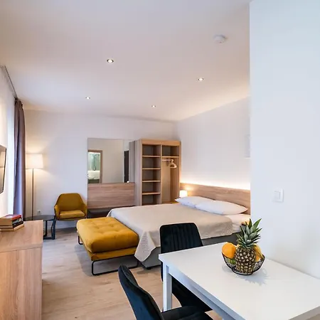 Bacan Serviced Apartmán