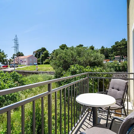 Bacan Serviced Apartmán Cavtat