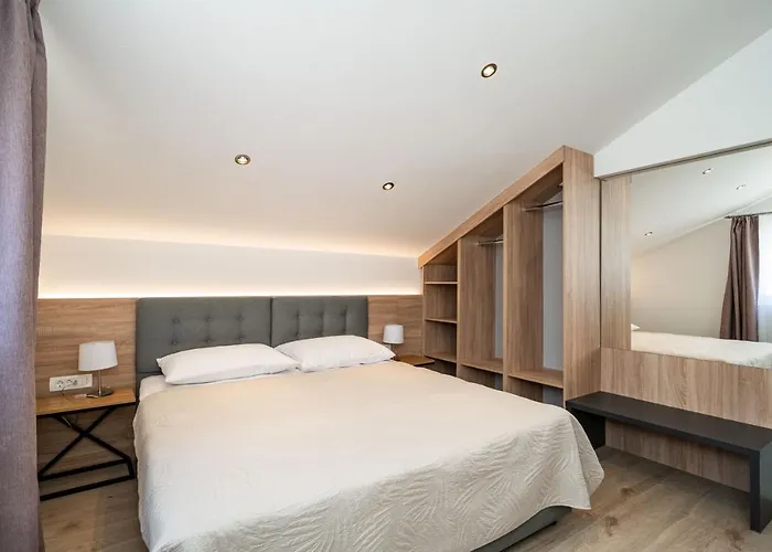 Διαμέρισμα Bacan Serviced