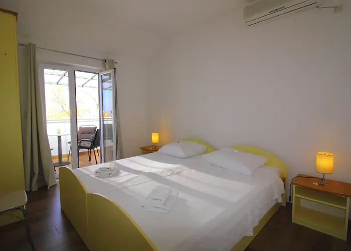 Bacan Serviced Διαμέρισμα