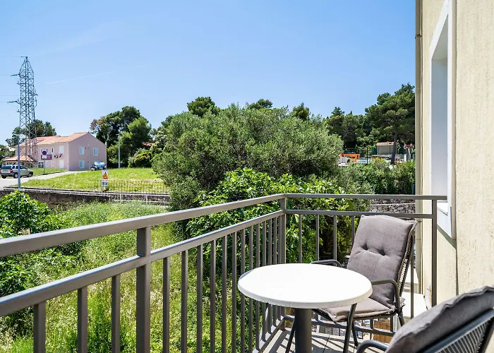 Διαμέρισμα Bacan Serviced *